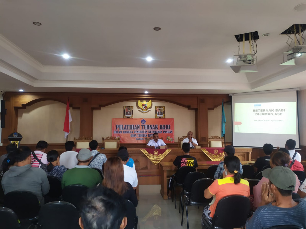 Kegiatan Pelatihan Ternak Babi